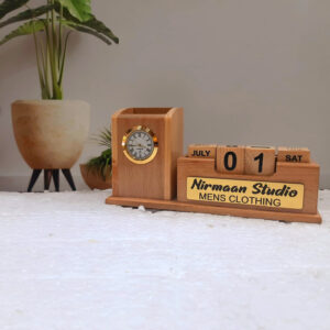 1090 WOODEN CALENDAR STAND