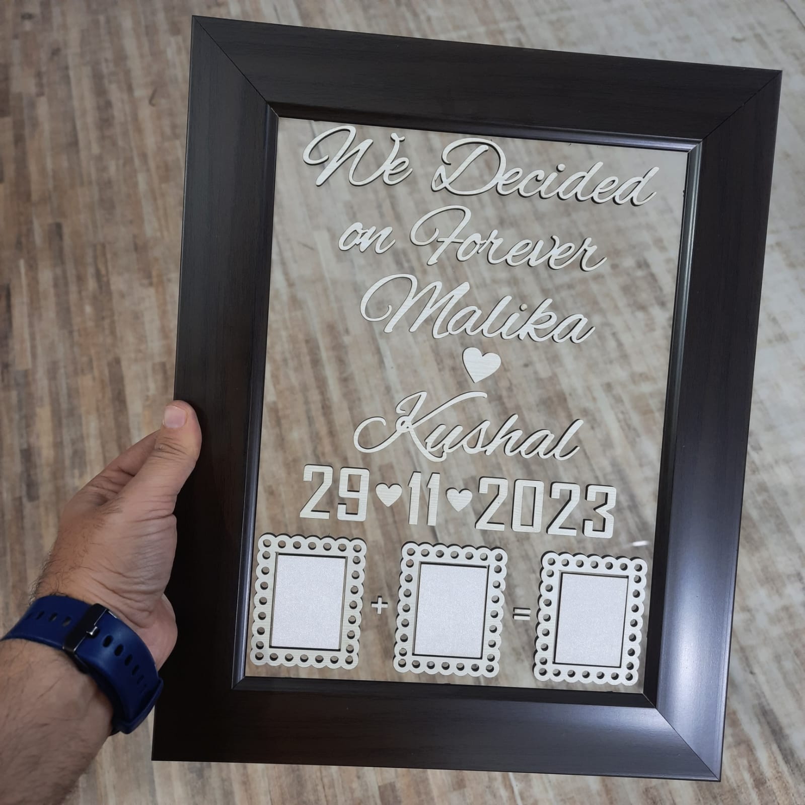 COUPLE THUMB IMPRESSION FRAME DESIGN 3