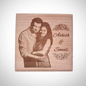 WOODEN PLAQUE 8x8 SQUARE