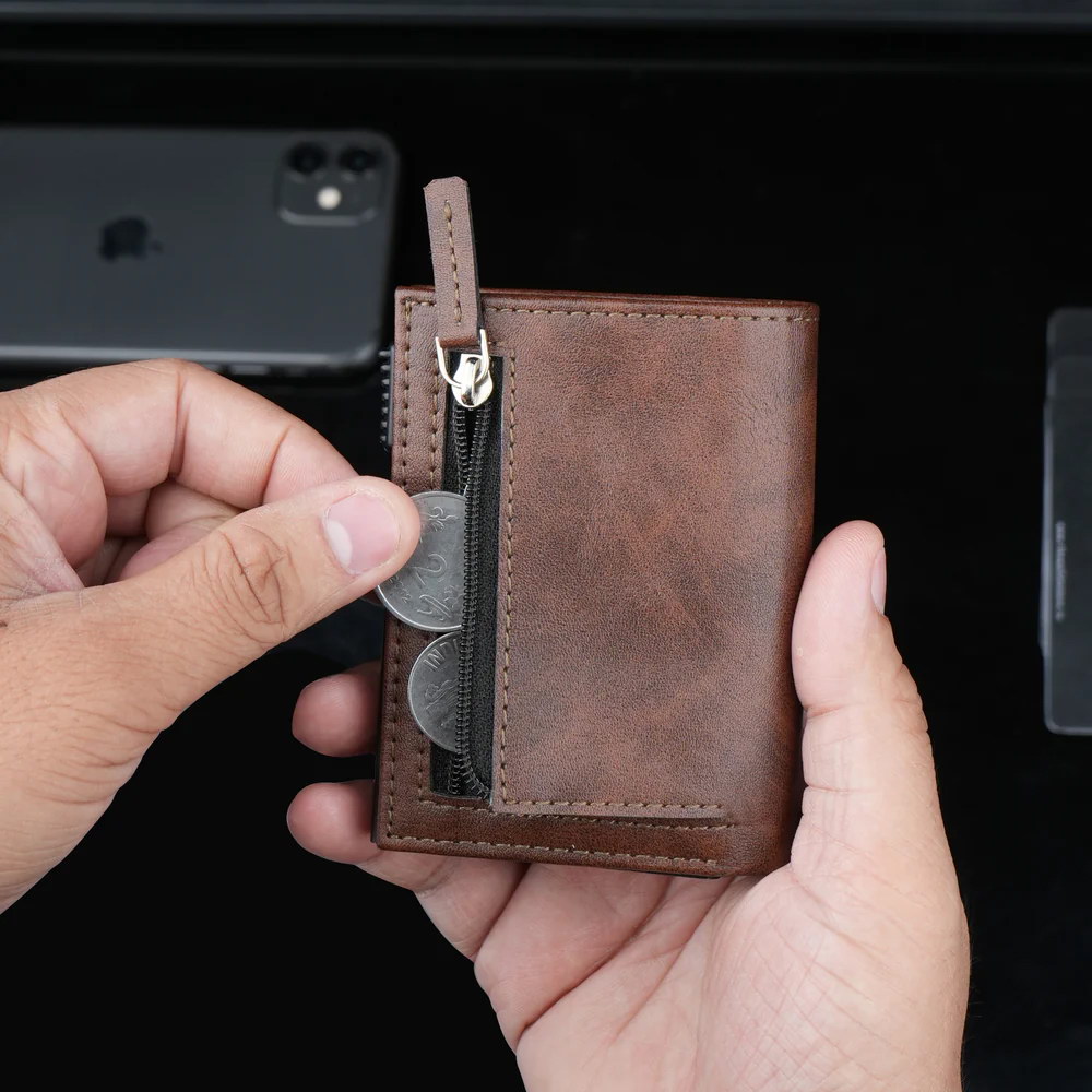 DEFENDER CARD HOLDER BROWN - Image 3